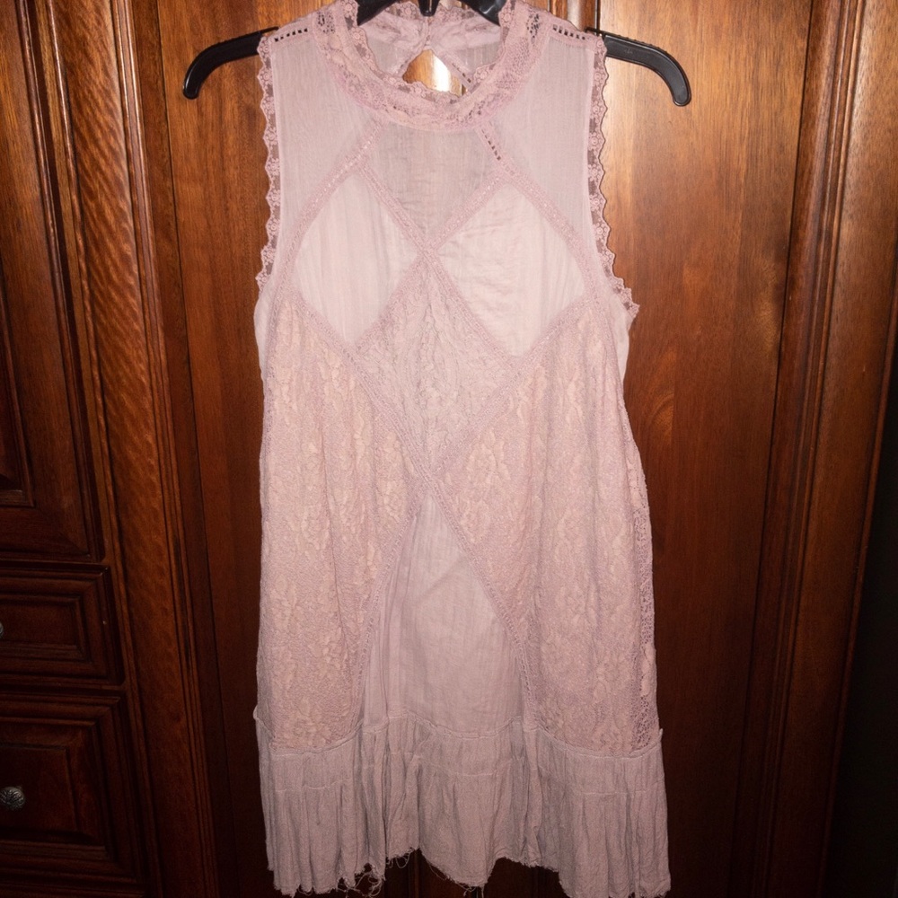 Sleeveless dress
